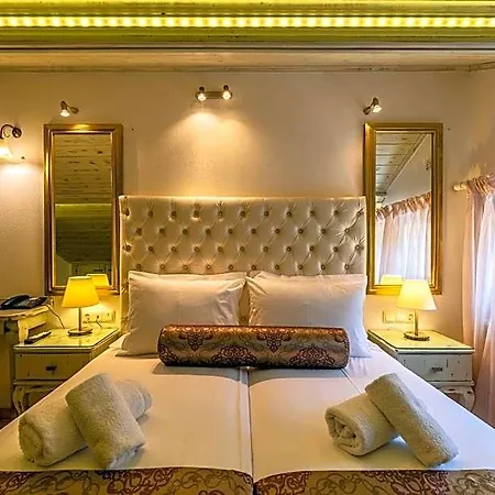 Hera Hotel